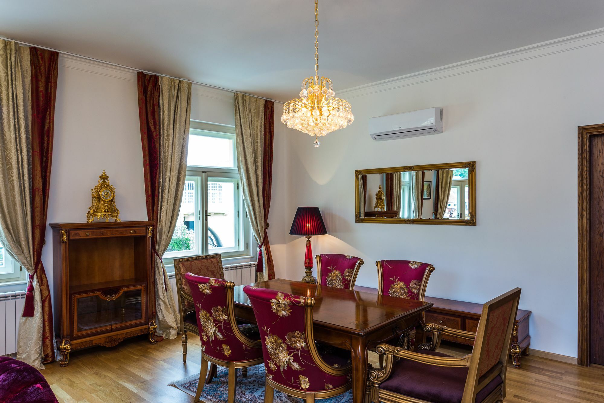 Karlsbad Prestige Apartman Kültér fotó